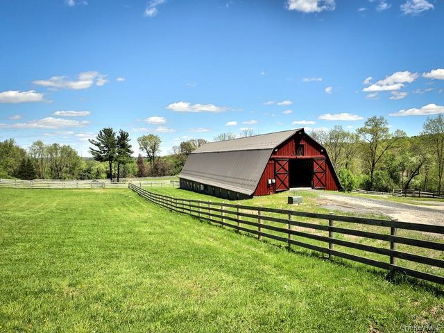 16 Almond Tree Lane, Warwick, NY 10990