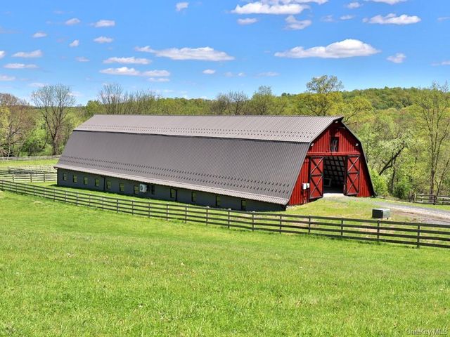 16 Almond Tree Lane, Warwick, NY 10990