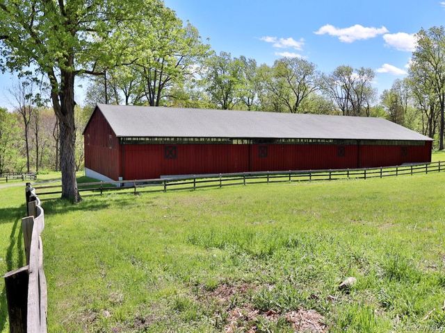 16 Almond Tree Lane, Warwick, NY 10990