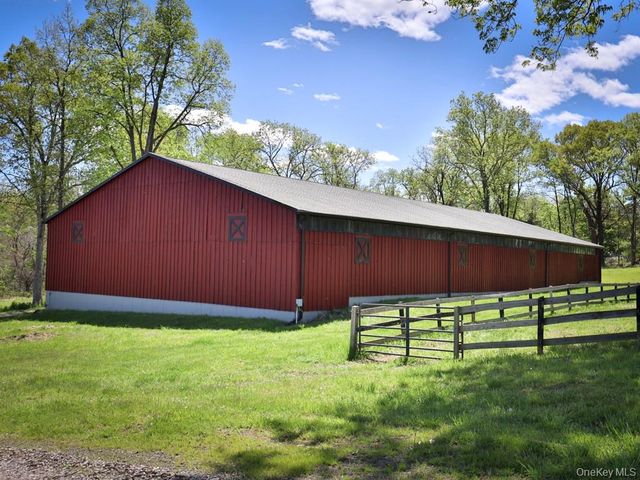16 Almond Tree Lane, Warwick, NY 10990