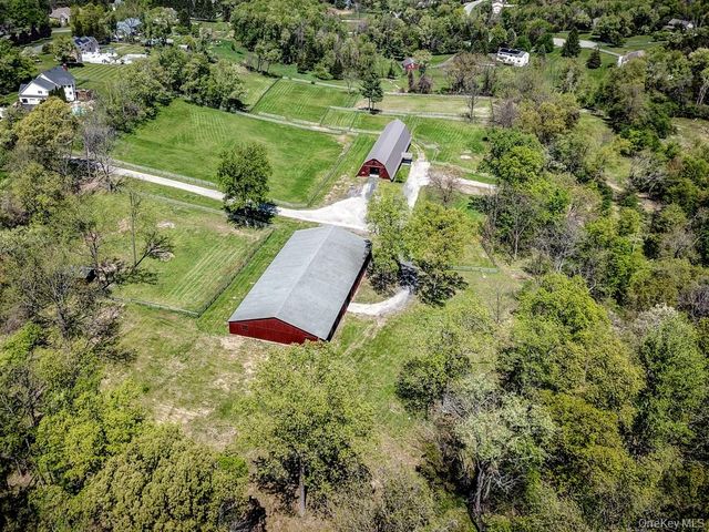 16 Almond Tree Lane, Warwick, NY 10990