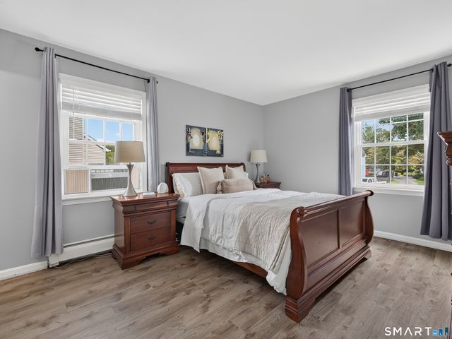 25 Penny Lane, New London, CT 06320