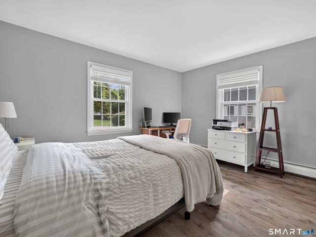 25 Penny Lane, New London, CT 06320
