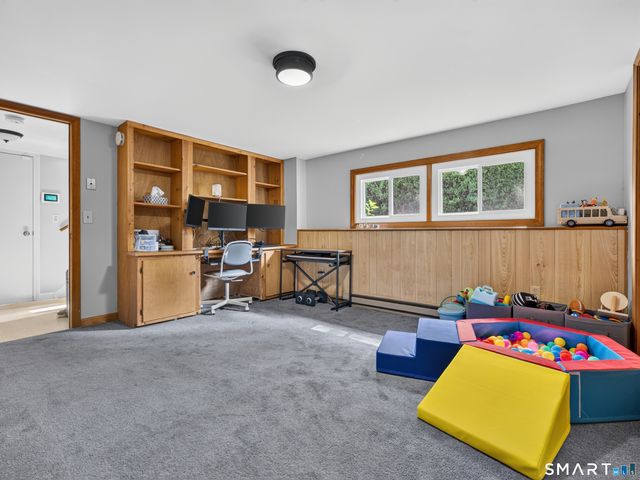 25 Penny Lane, New London, CT 06320