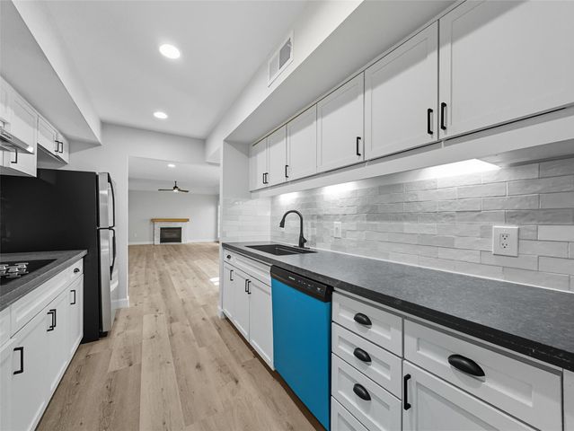 2243 W Alabama Street 10, Houston, TX 77098