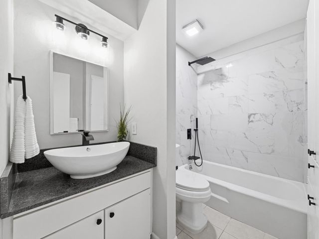 2243 W Alabama Street 10, Houston, TX 77098