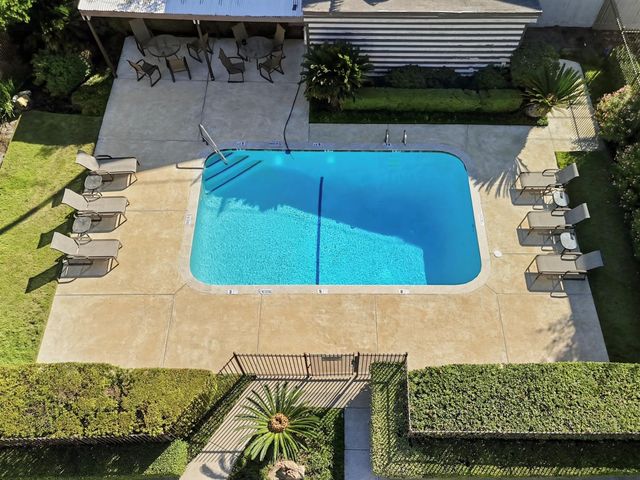 2243 W Alabama Street 10, Houston, TX 77098