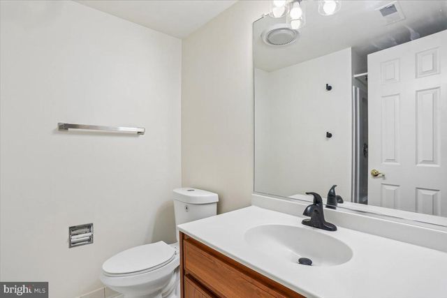8912 BARROWGATE CT, Potomac, MD 20854