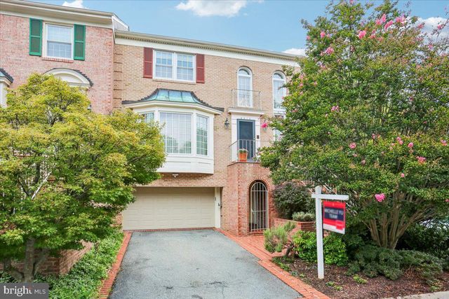 8912 BARROWGATE CT, Potomac, MD 20854