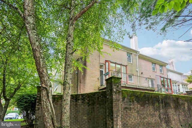 8912 BARROWGATE CT, Potomac, MD 20854