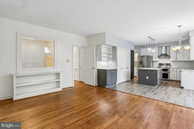 8912 BARROWGATE CT, Potomac, MD 20854