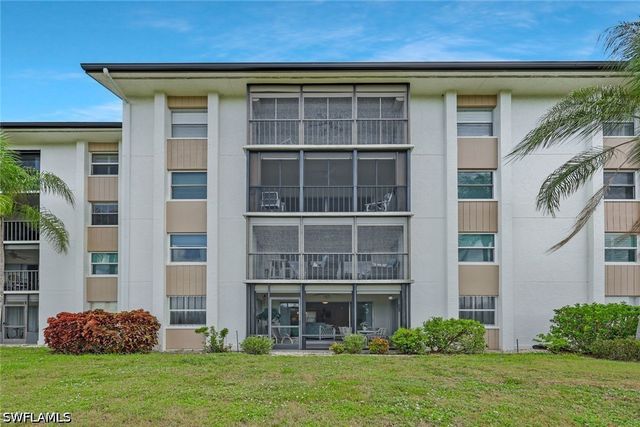 1520 Imperial Golf Course BLVD 214, Naples, FL 34110