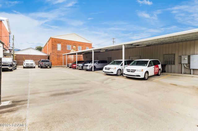 218 E Bridge Street, Breaux Bridge, LA 70517