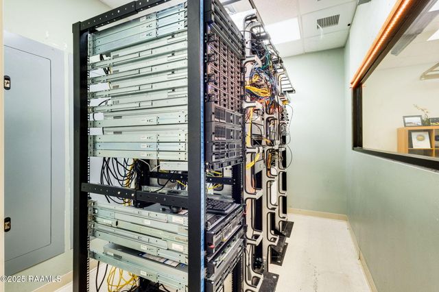 218 E Bridge Street, Breaux Bridge, LA 70517