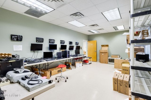 218 E Bridge Street, Breaux Bridge, LA 70517