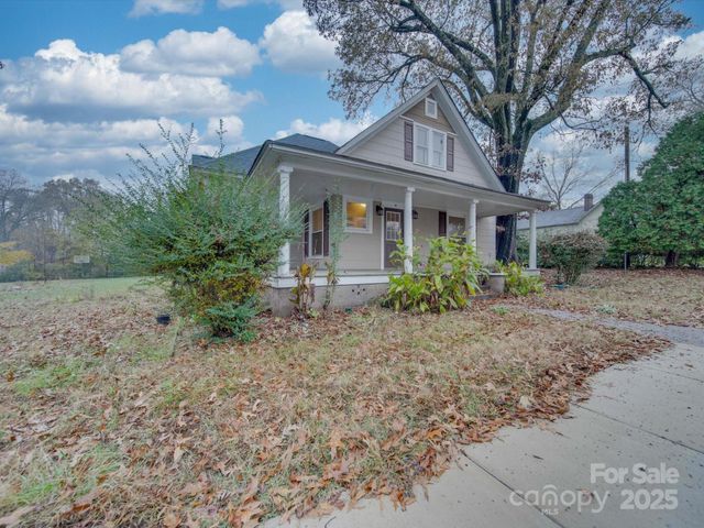 126 E Division Avenue, Salisbury, NC 28144