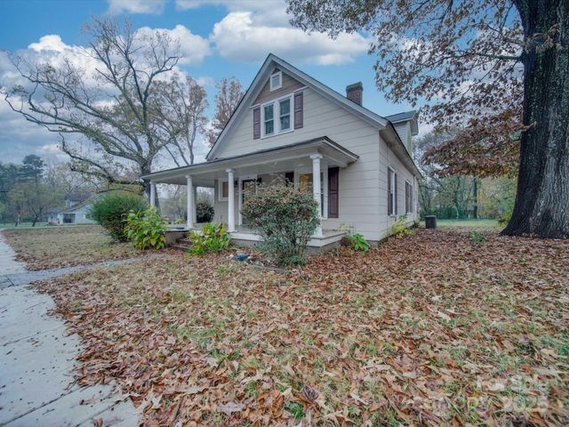 126 E Division Avenue, Salisbury, NC 28144