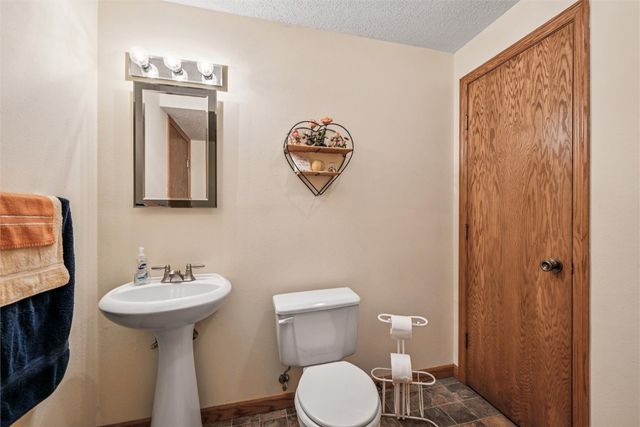 405 D Avenue, Atkins, IA 52206