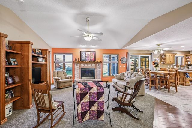 405 D Avenue, Atkins, IA 52206