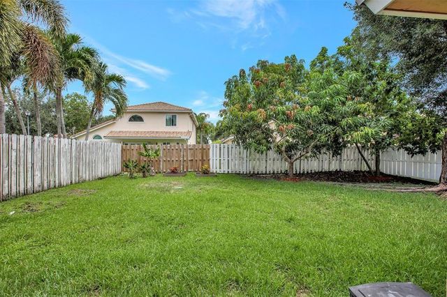 2355 NW 138th Dr, Sunrise, FL 33323