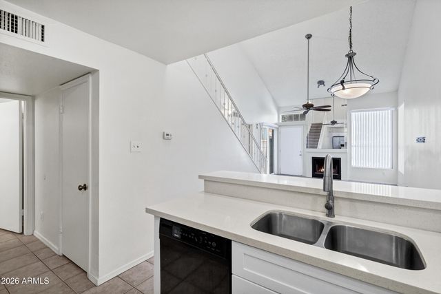 1717 E UNION HILLS Drive 1073, Phoenix, AZ 85024