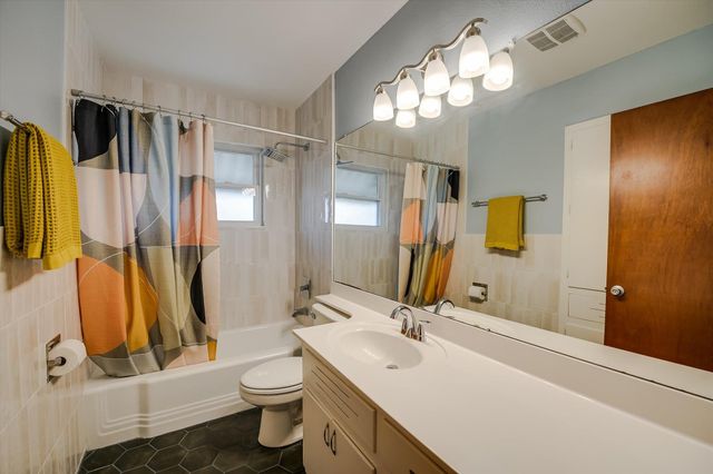 1500 Villanova DR, Austin, TX 78757