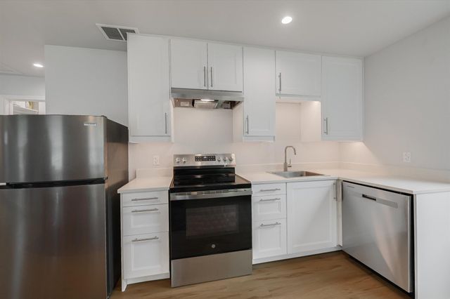 1500 Villanova DR, Austin, TX 78757