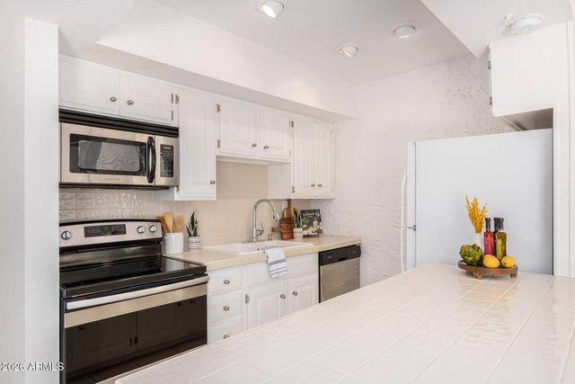 4656 N 40TH Street, Phoenix, AZ 85018