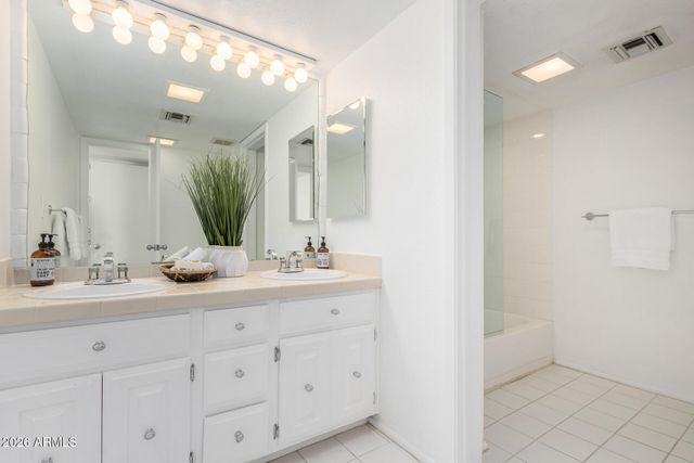 4656 N 40TH Street, Phoenix, AZ 85018