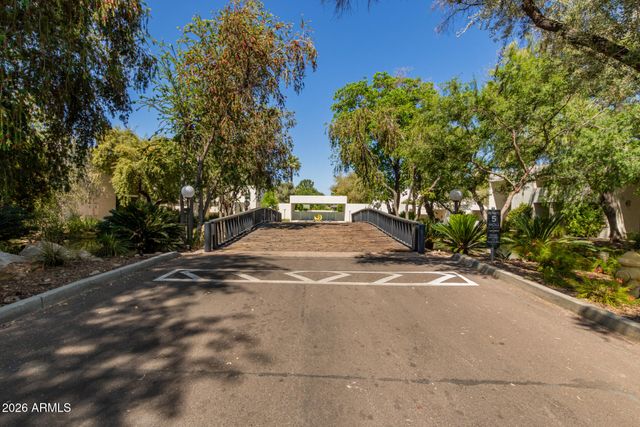 4656 N 40TH Street, Phoenix, AZ 85018