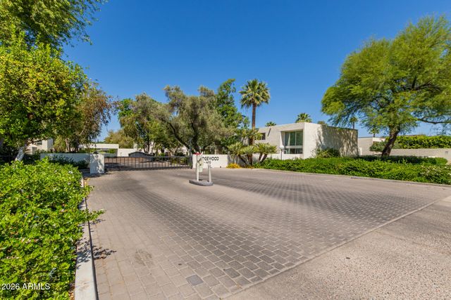 4656 N 40TH Street, Phoenix, AZ 85018