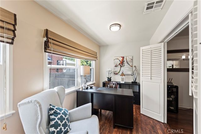 2205 Las Lunas, Pasadena, CA 91107