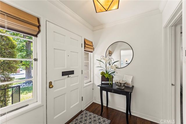 2205 Las Lunas, Pasadena, CA 91107