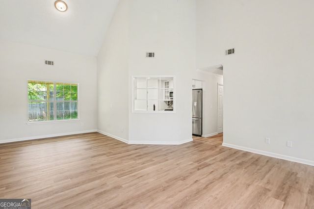 92 Dogwood Lakes Drive, Hampton, GA 30228