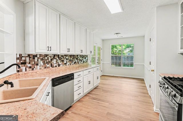 92 Dogwood Lakes Drive, Hampton, GA 30228