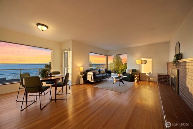 302 S Forest Street, Bellingham, WA 98225