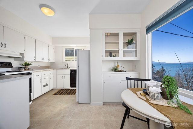 302 S Forest Street, Bellingham, WA 98225