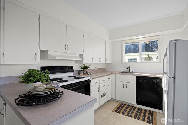 302 S Forest Street, Bellingham, WA 98225