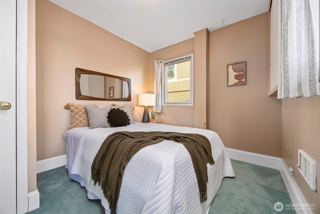 302 S Forest Street, Bellingham, WA 98225