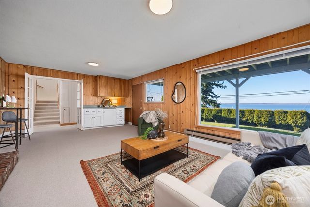 302 S Forest Street, Bellingham, WA 98225