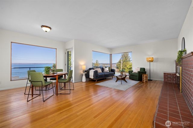 302 S Forest Street, Bellingham, WA 98225