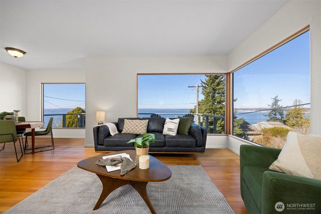 302 S Forest Street, Bellingham, WA 98225