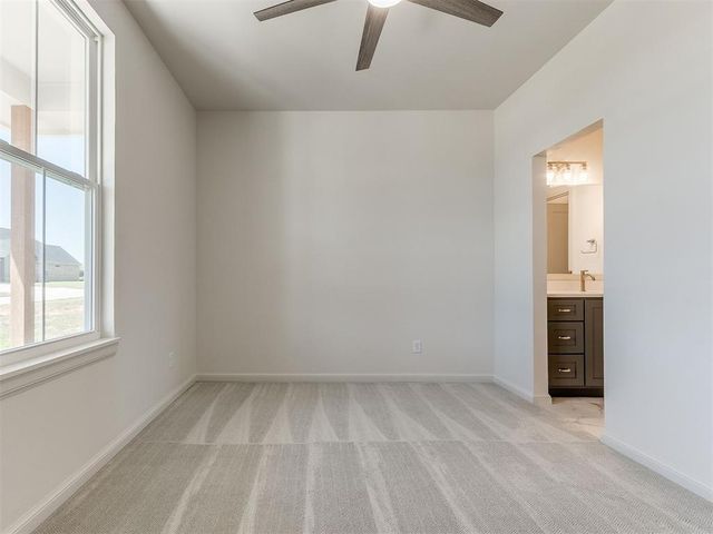 508 S Freedom Drive, Mustang, OK 73064