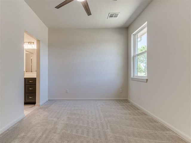 508 S Freedom Drive, Mustang, OK 73064