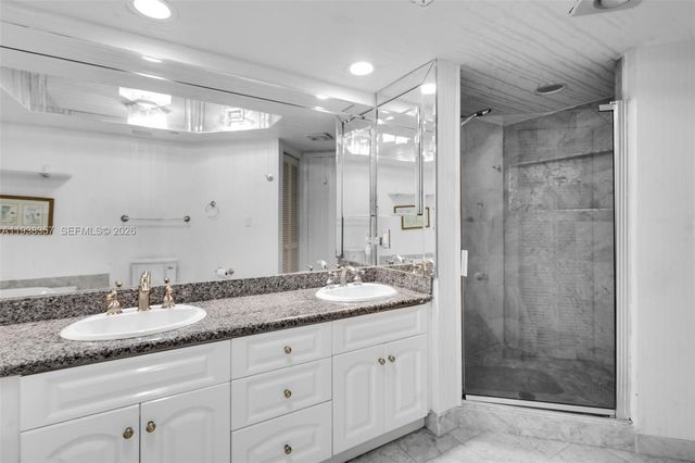 16485 Collins Ave 2235, Sunny Isles Beach, FL 33160