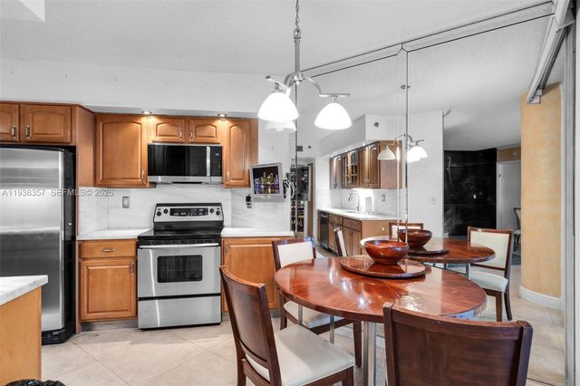 16485 Collins Ave 2235, Sunny Isles Beach, FL 33160