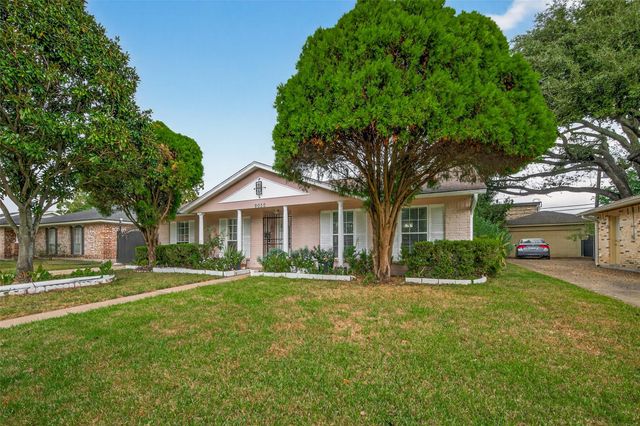 9030 Troulon Drive, Houston, TX 77036