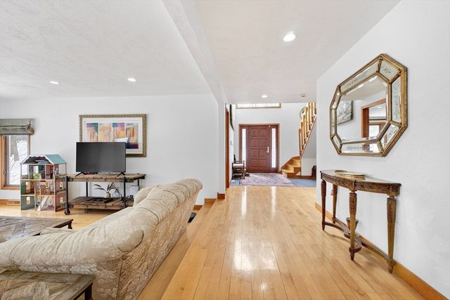 6 Smith Hill, Lincoln, MA 01773