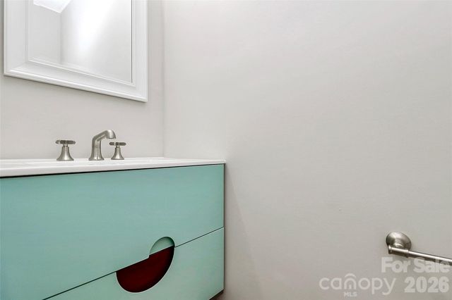 7931 Charter Oak Lane, Charlotte, NC 28226