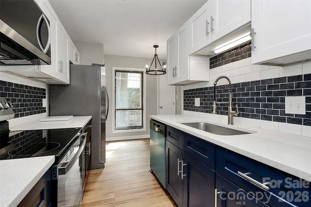 7931 Charter Oak Lane, Charlotte, NC 28226